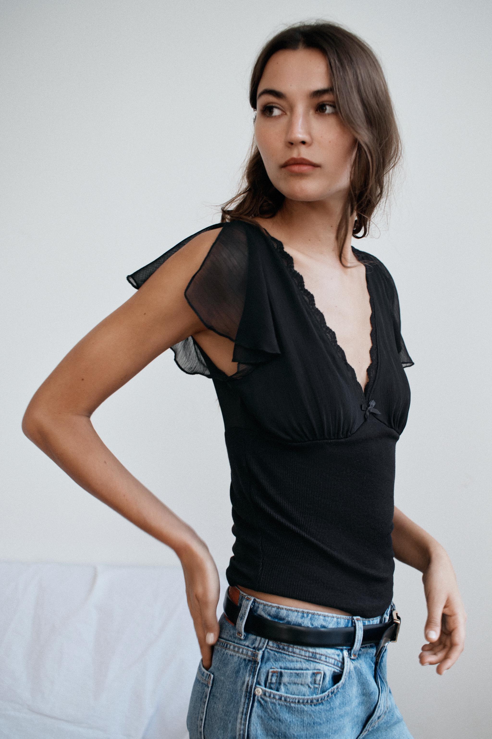 LACE DETAIL TOP